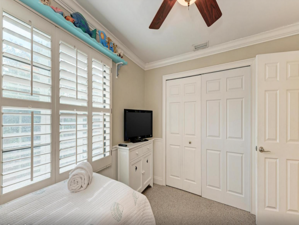 Holmes Beach Vacation Rental with Heated Pool & Spa – Steps to Gulf